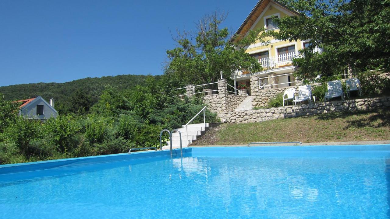 Villa Suemeg Zewnętrze zdjęcie